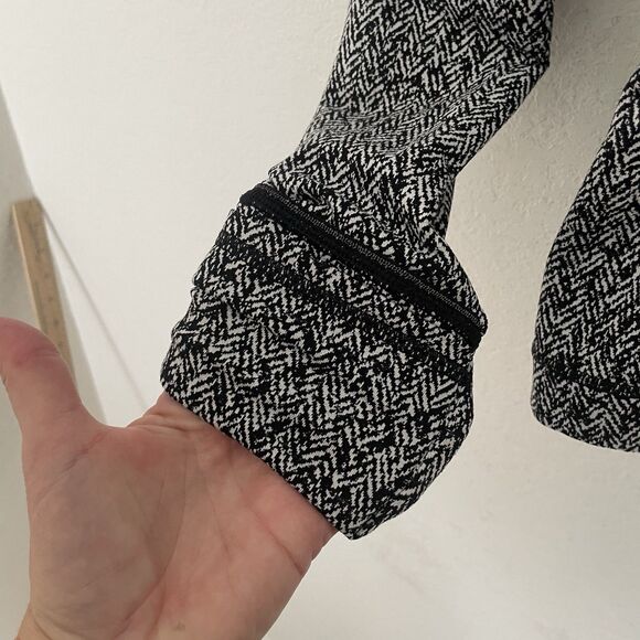 Lululemon Runderful Long Sleeve Cuffins Scattered Herringbone Women Size 8 Grey - Picture 10 of 10